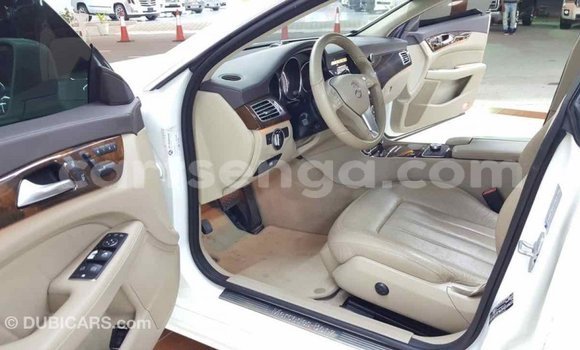 Buy Import Mercedes‒Benz 190 (W201) White Car in Import - Dubai in Hhohho Buy Import Mercedes‒Benz 190 (W201) White Car in Import - Dubai in Hhohho