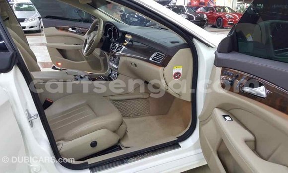 Buy Import Mercedes‒Benz 190 (W201) White Car in Import - Dubai in Hhohho Buy Import Mercedes‒Benz 190 (W201) White Car in Import - Dubai in Hhohho