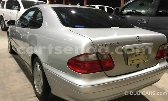 Buy Import Mercedes‒Benz 190 (W201) Other Car in Import - Dubai in Hhohho Buy Import Mercedes‒Benz 190 (W201) Other Car in Import - Dubai in Hhohho