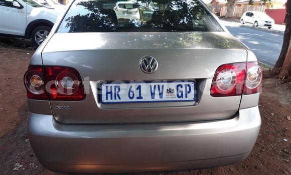 Acheter Occasion Voiture Volkswagen Polo Marron à Ezulwini, Hhohho Acheter Occasion Voiture Volkswagen Polo Marron à Ezulwini, Hhohho