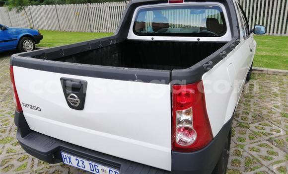 Buy Used Nissan NV200 White Car in Ezulwini in Hhohho