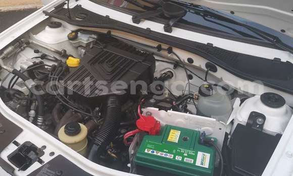 Nunua Ilio tumika Nissan NP 300 White Gari ndani ya Ezulwini nchini Hhohho Nunua Ilio tumika Nissan NP 300 White Gari ndani ya Ezulwini nchini Hhohho