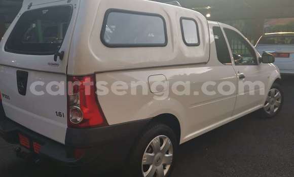 Nunua Ilio tumika Nissan NP 300 White Gari ndani ya Ezulwini nchini Hhohho Nunua Ilio tumika Nissan NP 300 White Gari ndani ya Ezulwini nchini Hhohho