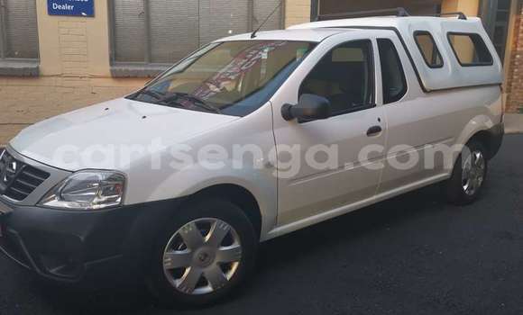 Nunua Ilio tumika Nissan NP 300 White Gari ndani ya Ezulwini nchini Hhohho Nunua Ilio tumika Nissan NP 300 White Gari ndani ya Ezulwini nchini Hhohho