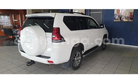 Acheter Occasion Voiture Toyota Land Cruiser Prado Blanc à Big Bend, Lubombo Acheter Occasion Voiture Toyota Land Cruiser Prado Blanc à Big Bend, Lubombo