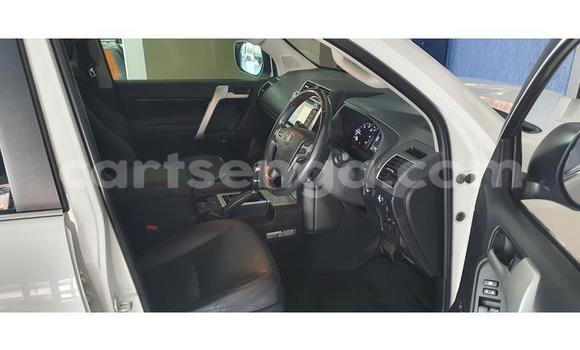 Acheter Occasion Voiture Toyota Land Cruiser Prado Blanc à Big Bend, Lubombo Acheter Occasion Voiture Toyota Land Cruiser Prado Blanc à Big Bend, Lubombo