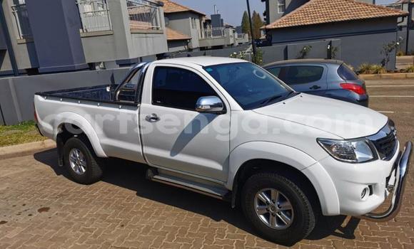 Acheter Occasion Voiture Toyota Hilux Blanc à Big Bend, Lubombo Acheter Occasion Voiture Toyota Hilux Blanc à Big Bend, Lubombo