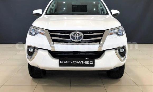 Acheter Occasion Voiture Toyota Fortuner Blanc à Big Bend, Lubombo Acheter Occasion Voiture Toyota Fortuner Blanc à Big Bend, Lubombo