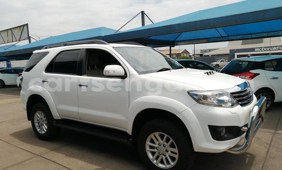 Acheter Occasion Voiture Toyota Fortuner Blanc à Big Bend, Lubombo