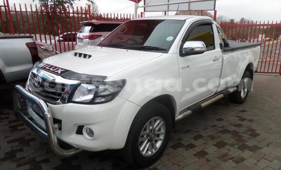 Buy Used Toyota Hilux White Car in Big Bend in Lubombo District Buy Used Toyota Hilux White Car in Big Bend in Lubombo District