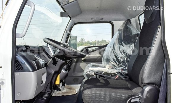 Buy Import Mitsubishi Carisma White Car in Import - Dubai in Hhohho Buy Import Mitsubishi Carisma White Car in Import - Dubai in Hhohho