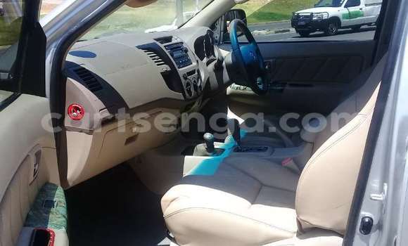 Nunua Ilio tumika Toyota Fortuner Silver Gari ndani ya Ezulwini nchini Hhohho Nunua Ilio tumika Toyota Fortuner Silver Gari ndani ya Ezulwini nchini Hhohho