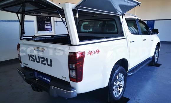 Buy Used Isuzu KB Beige Car in Import - Dubai in Hhohho Buy Used Isuzu KB Beige Car in Import - Dubai in Hhohho