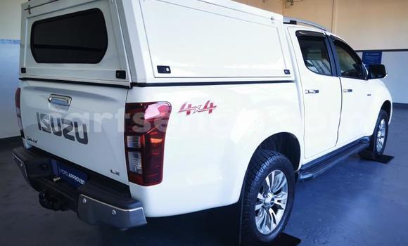 Buy Used Isuzu KB Beige Car in Import - Dubai in Hhohho Buy Used Isuzu KB Beige Car in Import - Dubai in Hhohho