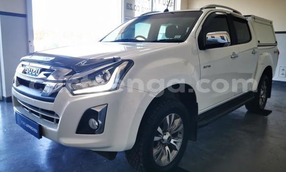 Buy Used Isuzu KB Beige Car in Import - Dubai in Hhohho Buy Used Isuzu KB Beige Car in Import - Dubai in Hhohho