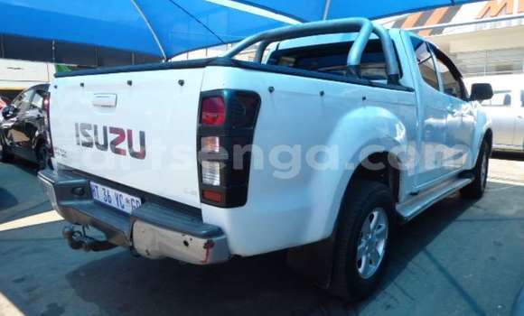 Acheter Occasion Voiture Isuzu KB Blanc à Ezulwini, Hhohho Acheter Occasion Voiture Isuzu KB Blanc à Ezulwini, Hhohho