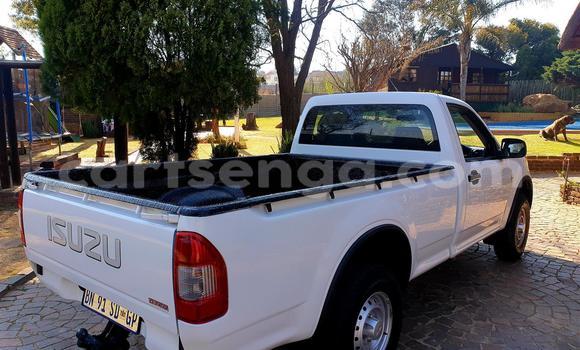 Acheter Occasion Voiture Isuzu KB Blanc à Ezulwini, Hhohho Acheter Occasion Voiture Isuzu KB Blanc à Ezulwini, Hhohho