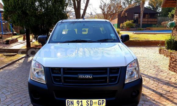 Acheter Occasion Voiture Isuzu KB Blanc à Ezulwini, Hhohho Acheter Occasion Voiture Isuzu KB Blanc à Ezulwini, Hhohho