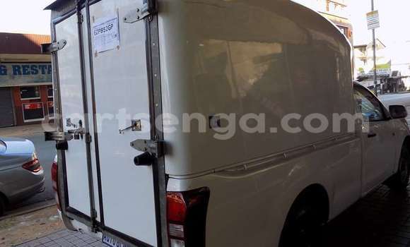 Acheter Occasion Voiture Isuzu KB Blanc à Ezulwini, Hhohho Acheter Occasion Voiture Isuzu KB Blanc à Ezulwini, Hhohho