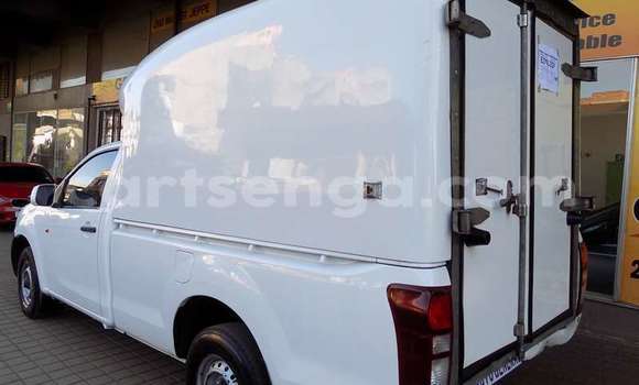 Acheter Occasion Voiture Isuzu KB Blanc à Ezulwini, Hhohho Acheter Occasion Voiture Isuzu KB Blanc à Ezulwini, Hhohho