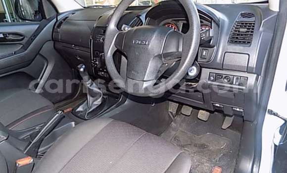 Nunua Ilio tumika Isuzu KB White Gari ndani ya Ezulwini nchini Hhohho Nunua Ilio tumika Isuzu KB White Gari ndani ya Ezulwini nchini Hhohho