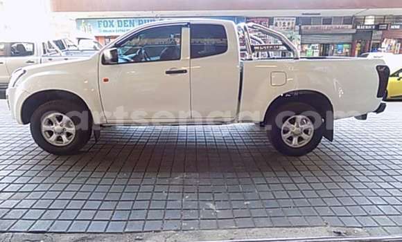 Nunua Ilio tumika Isuzu KB White Gari ndani ya Ezulwini nchini Hhohho Nunua Ilio tumika Isuzu KB White Gari ndani ya Ezulwini nchini Hhohho