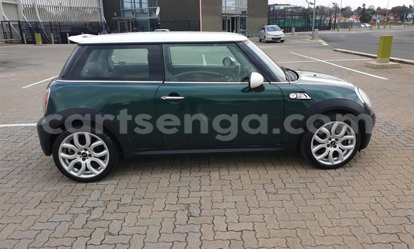 Nunua Ilio tumika MINI Cooper Black Gari ndani ya Ezulwini nchini Hhohho Nunua Ilio tumika MINI Cooper Black Gari ndani ya Ezulwini nchini Hhohho