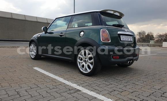 Nunua Ilio tumika MINI Cooper Black Gari ndani ya Ezulwini nchini Hhohho Nunua Ilio tumika MINI Cooper Black Gari ndani ya Ezulwini nchini Hhohho