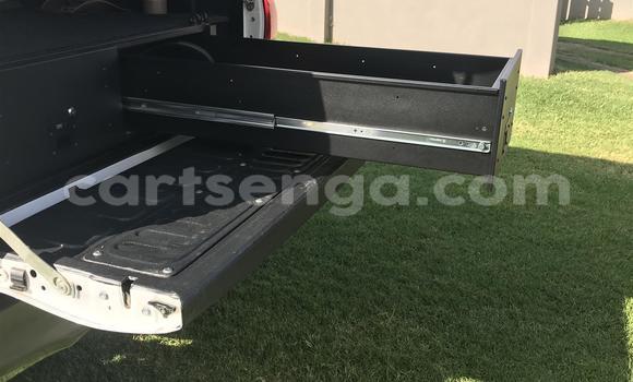 Acheter Occasion Voiture Toyota Hilux Blanc à Hlatikulu, Shiselweni District Acheter Occasion Voiture Toyota Hilux Blanc à Hlatikulu, Shiselweni District