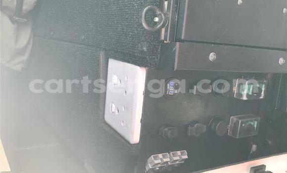 Acheter Occasion Voiture Toyota Hilux Blanc à Hlatikulu, Shiselweni District Acheter Occasion Voiture Toyota Hilux Blanc à Hlatikulu, Shiselweni District