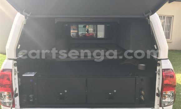 Acheter Occasion Voiture Toyota Hilux Blanc à Hlatikulu, Shiselweni District Acheter Occasion Voiture Toyota Hilux Blanc à Hlatikulu, Shiselweni District