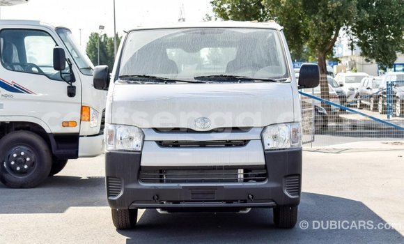 Acheter Import Voiture Toyota Hiace Blanc à Import - Dubai, Hhohho Acheter Import Voiture Toyota Hiace Blanc à Import - Dubai, Hhohho