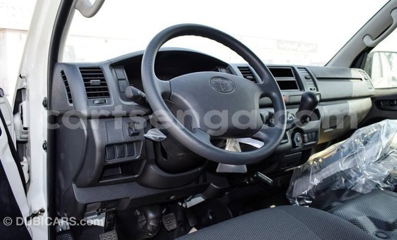 Acheter Import Voiture Toyota Hiace Blanc à Import - Dubai, Hhohho Acheter Import Voiture Toyota Hiace Blanc à Import - Dubai, Hhohho
