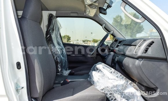 Acheter Import Voiture Toyota Hiace Blanc à Import - Dubai, Hhohho Acheter Import Voiture Toyota Hiace Blanc à Import - Dubai, Hhohho