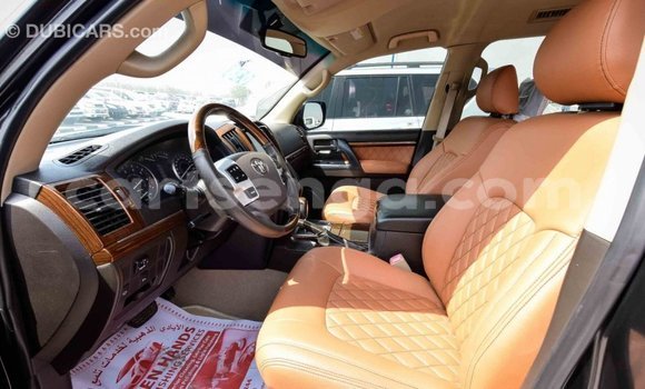 Nunua Imported Toyota Land Cruiser Black Gari ndani ya Import - Dubai nchini Hhohho Nunua Imported Toyota Land Cruiser Black Gari ndani ya Import - Dubai nchini Hhohho