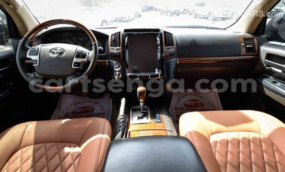 Nunua Imported Toyota Land Cruiser Black Gari ndani ya Import - Dubai nchini Hhohho Nunua Imported Toyota Land Cruiser Black Gari ndani ya Import - Dubai nchini Hhohho