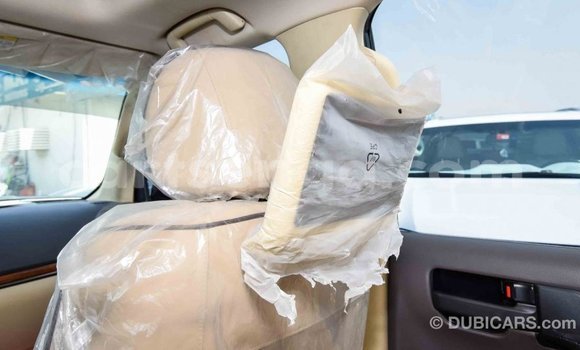 Buy Import Toyota Land Cruiser White Car in Import - Dubai in Hhohho Buy Import Toyota Land Cruiser White Car in Import - Dubai in Hhohho