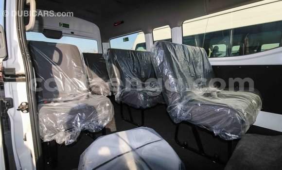 Acheter Import Utilitaire Nissan Evalia Blanc à Import - Dubai, Hhohho Acheter Import Utilitaire Nissan Evalia Blanc à Import - Dubai, Hhohho