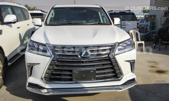 Acheter Import Voiture Lexus LX Blanc à Import - Dubai, Hhohho Acheter Import Voiture Lexus LX Blanc à Import - Dubai, Hhohho