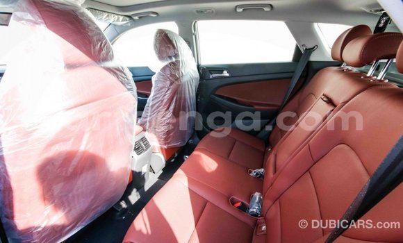 Nunua Imported Hyundai Tucson White Gari ndani ya Import - Dubai nchini Hhohho Nunua Imported Hyundai Tucson White Gari ndani ya Import - Dubai nchini Hhohho