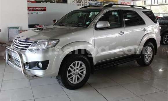 Acheter Occasion Voiture Toyota Hilux Gris à Ezulwini, Hhohho Acheter Occasion Voiture Toyota Hilux Gris à Ezulwini, Hhohho