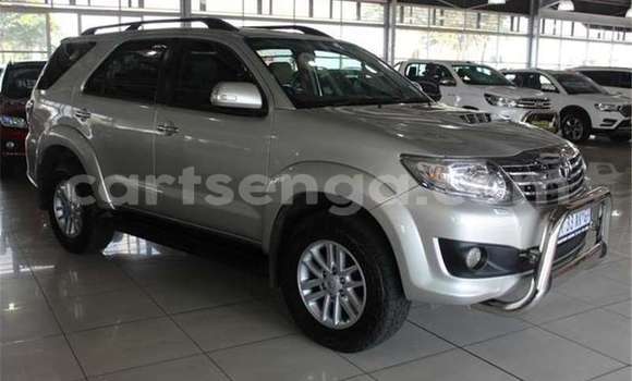 Acheter Occasion Voiture Toyota Hilux Gris à Ezulwini, Hhohho Acheter Occasion Voiture Toyota Hilux Gris à Ezulwini, Hhohho