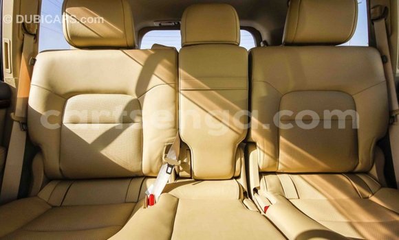 Buy Import Toyota Land Cruiser White Car in Import - Dubai in Hhohho Buy Import Toyota Land Cruiser White Car in Import - Dubai in Hhohho