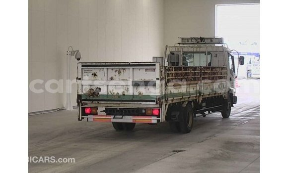 Acheter Import Utilitaire Isuzu Bighorn Blanc à Import - Dubai, Hhohho Acheter Import Utilitaire Isuzu Bighorn Blanc à Import - Dubai, Hhohho