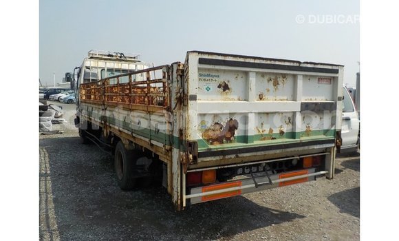 Acheter Import Utilitaire Isuzu Bighorn Blanc à Import - Dubai, Hhohho Acheter Import Utilitaire Isuzu Bighorn Blanc à Import - Dubai, Hhohho