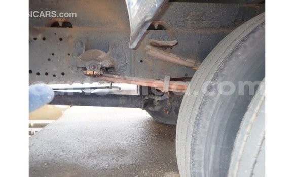 Acheter Import Utilitaire Isuzu Bighorn Blanc à Import - Dubai, Hhohho Acheter Import Utilitaire Isuzu Bighorn Blanc à Import - Dubai, Hhohho