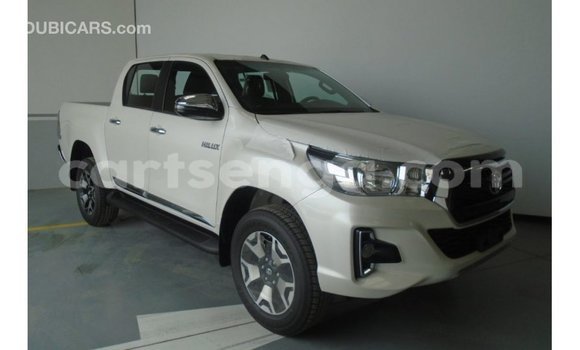 Buy Import Toyota Hilux White Car in Import - Dubai in Hhohho Buy Import Toyota Hilux White Car in Import - Dubai in Hhohho