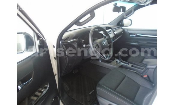 Buy Import Toyota Hilux White Car in Import - Dubai in Hhohho Buy Import Toyota Hilux White Car in Import - Dubai in Hhohho