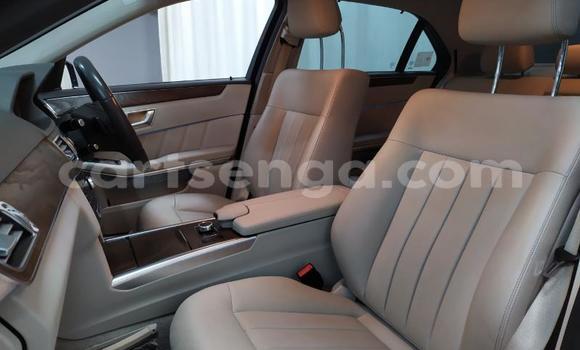 Nunua Ilio tumika Mercedes‒Benz E–Class Silver Gari ndani ya Big Bend nchini Lubombo Nunua Ilio tumika Mercedes‒Benz E–Class Silver Gari ndani ya Big Bend nchini Lubombo