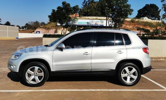 Acheter Occasion Voiture Volkswagen Touareg Rouge à Big Bend, Lubombo Acheter Occasion Voiture Volkswagen Touareg Rouge à Big Bend, Lubombo